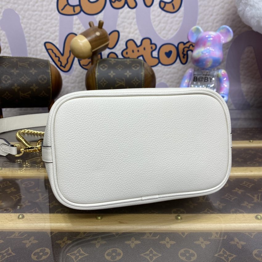 louis vuitton lock and walk beige 8
