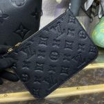 louis vuitton loop hobo black 4