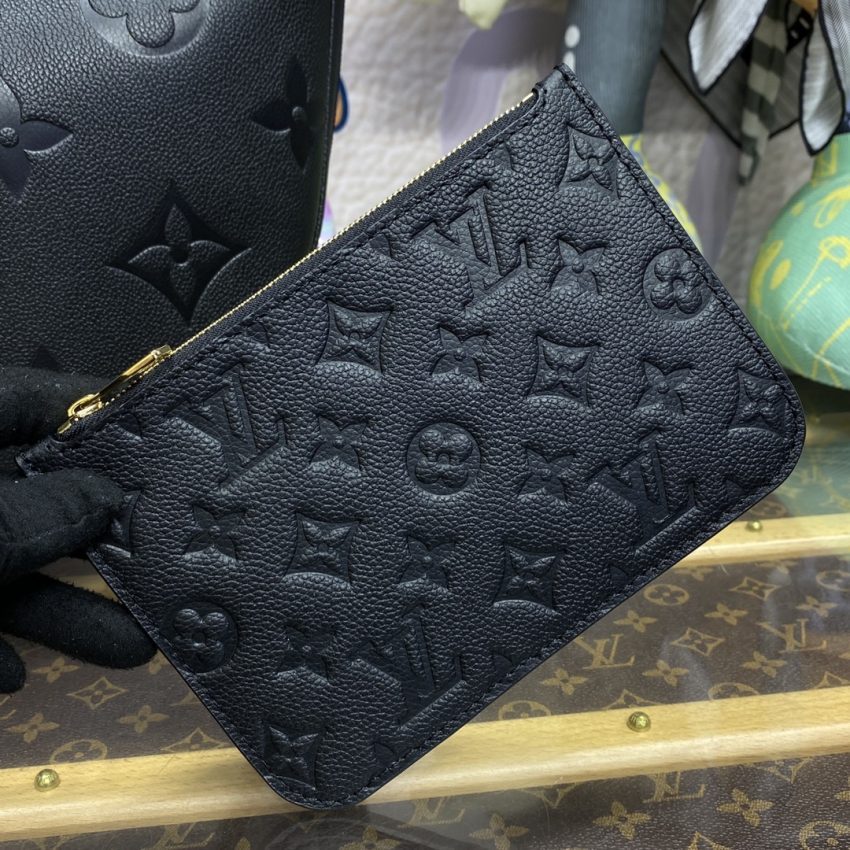 louis vuitton loop hobo black 4