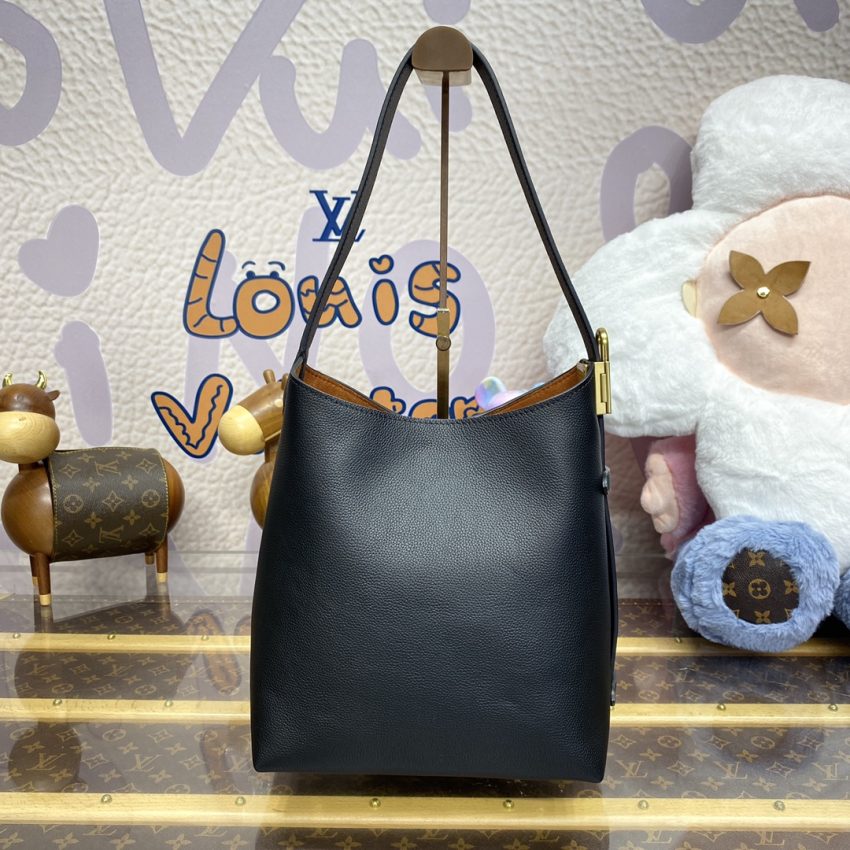 louis vuitton low key hobo black 10