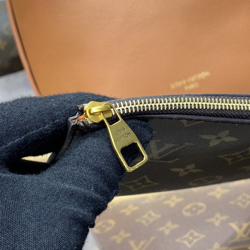louis vuitton low key hobo brown 12