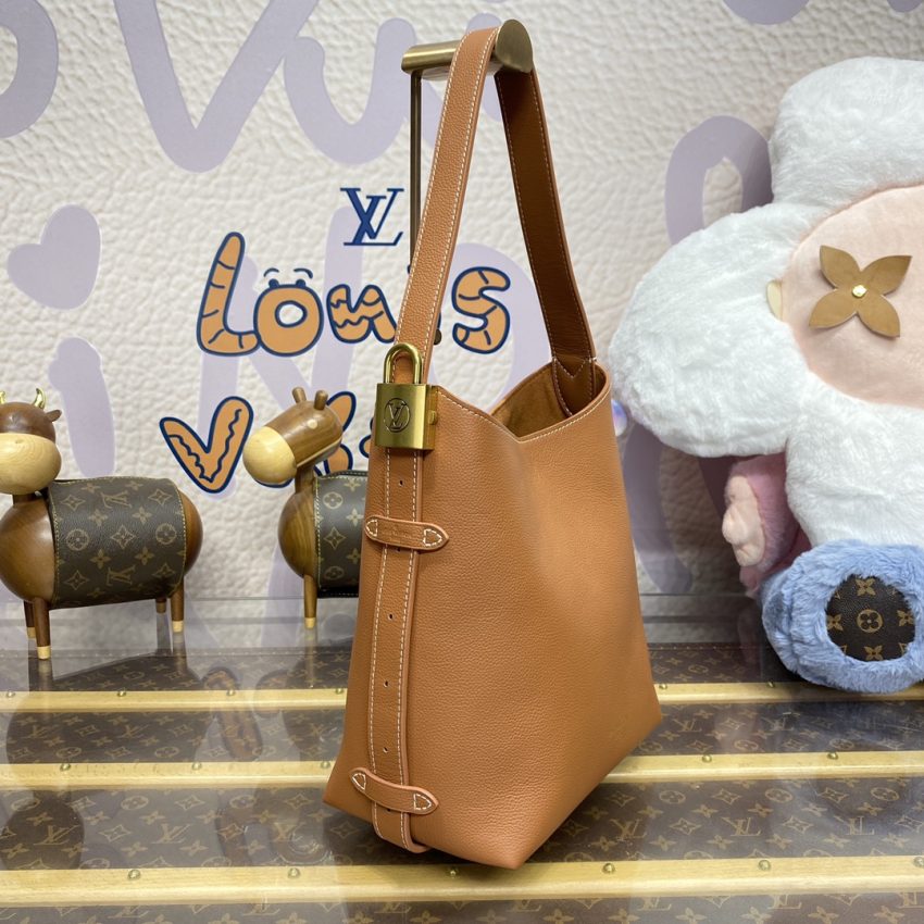 louis vuitton low key hobo brown 7