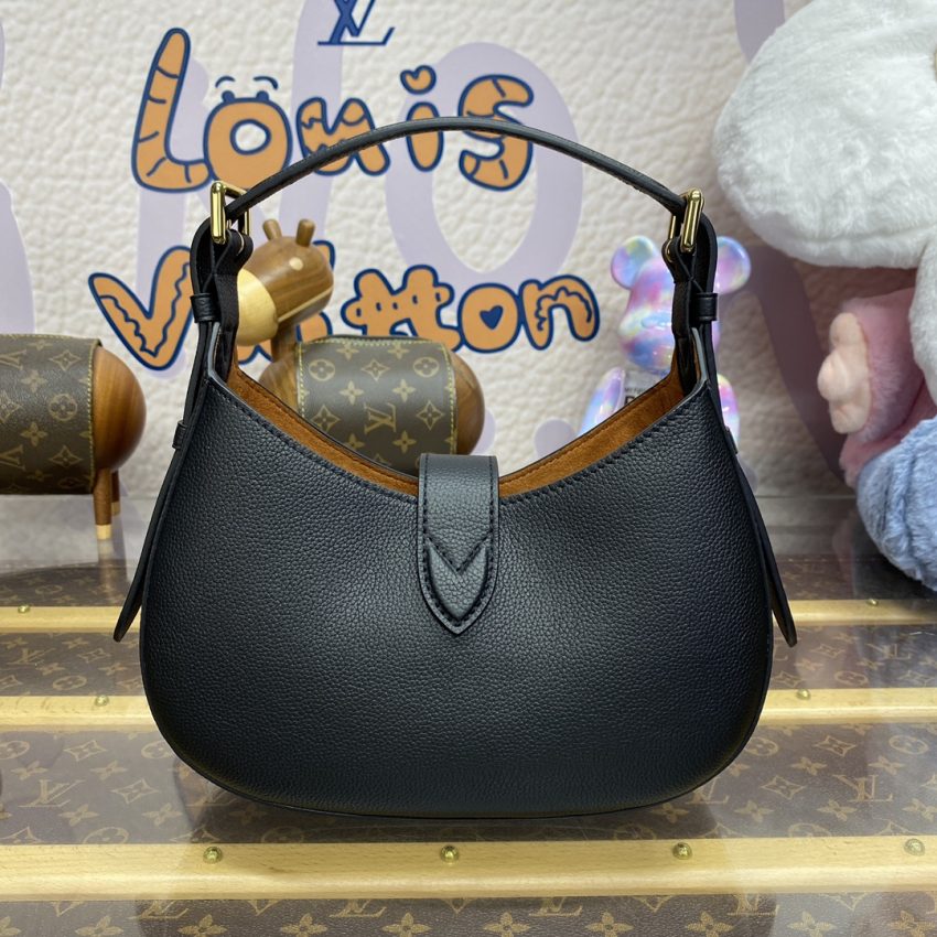 louis vuitton low key shoulder black 2