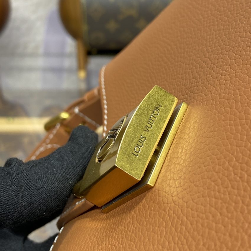 louis vuitton low key shoulder brown 10