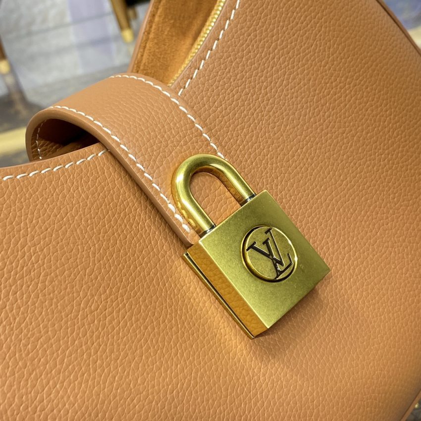 louis vuitton low key shoulder brown 11