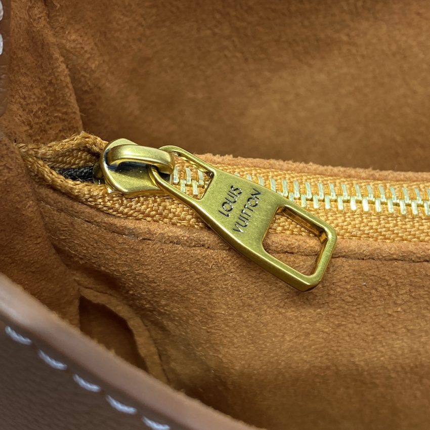 louis vuitton low key shoulder brown 9