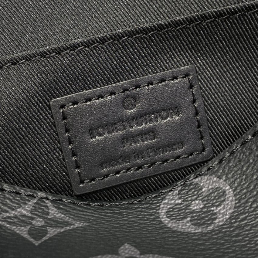 louis vuitton messenger black 5