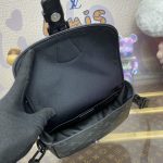 louis vuitton messenger black 6
