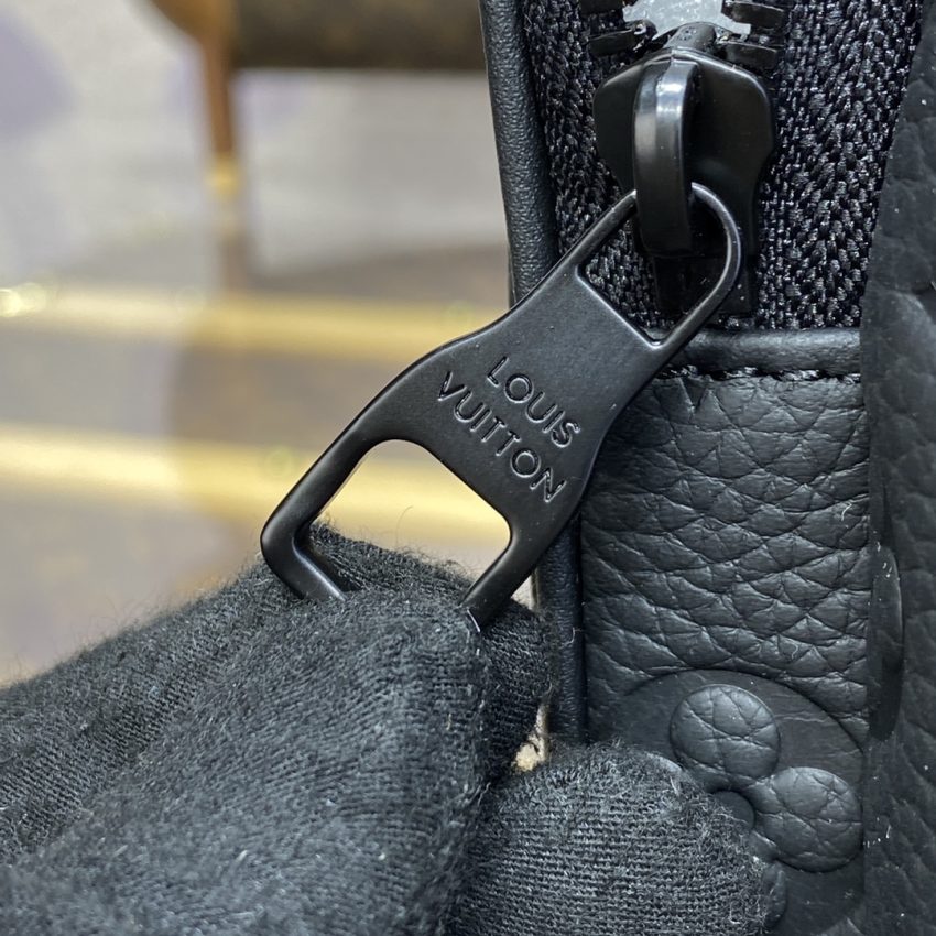louis vuitton montsouris black 6