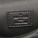 Louis Vuitton Montsouris tragbare Geldbörse 5