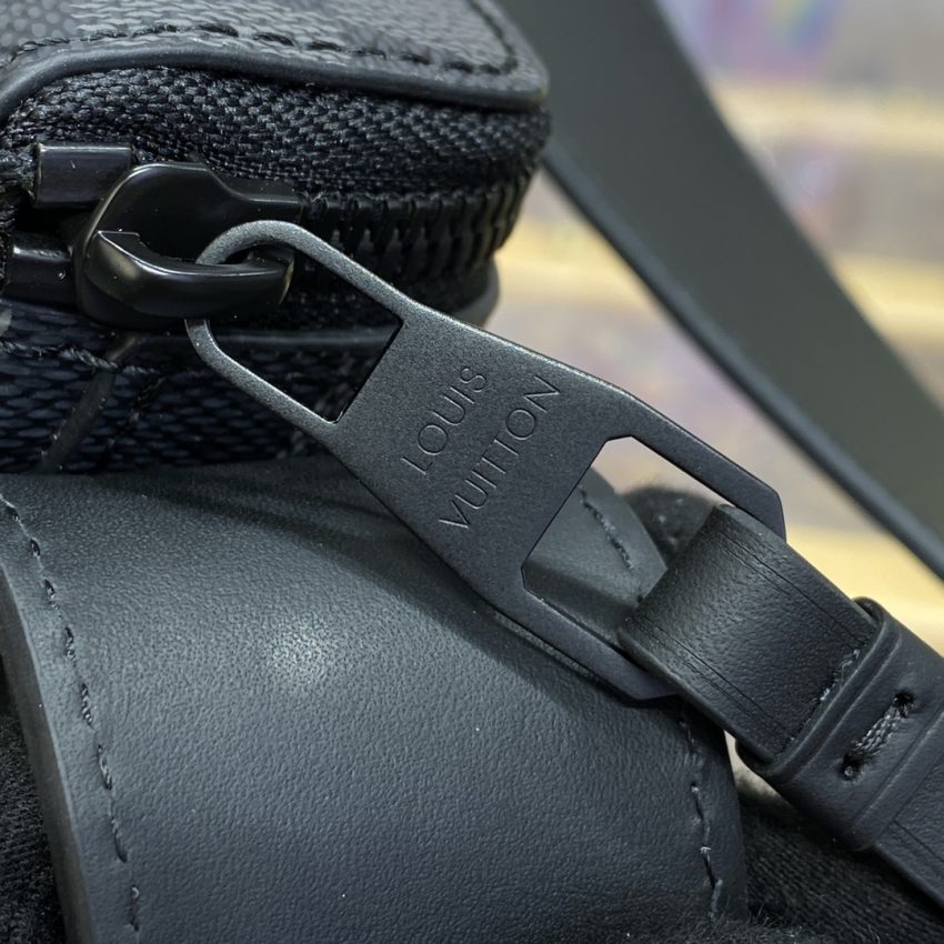 louis vuitton moon crossbody black grid 8