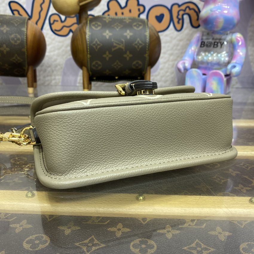 louis vuitton nano diane beige 2