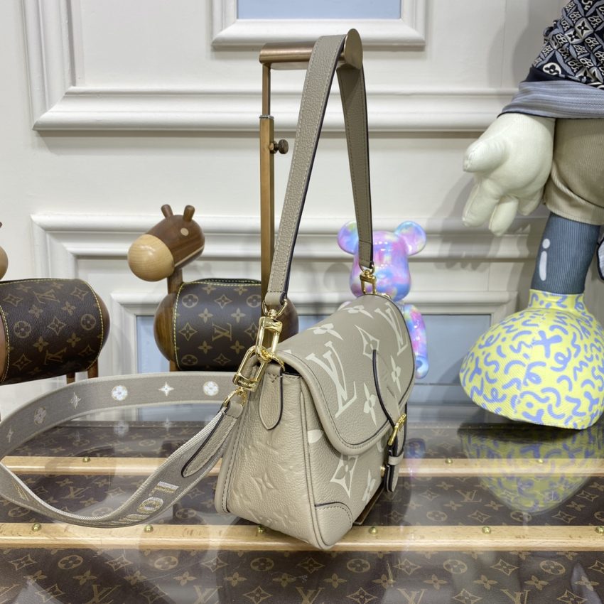 louis vuitton nano diane satchel beige 4