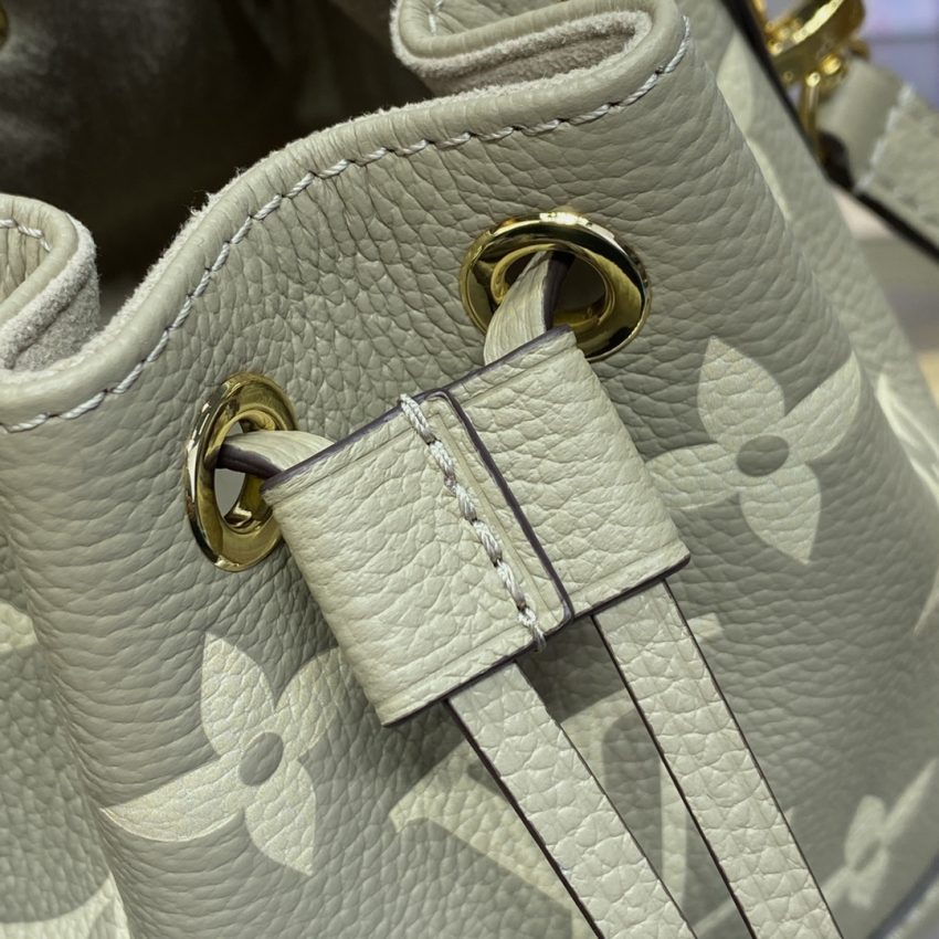 louis vuitton nano noe beige 5