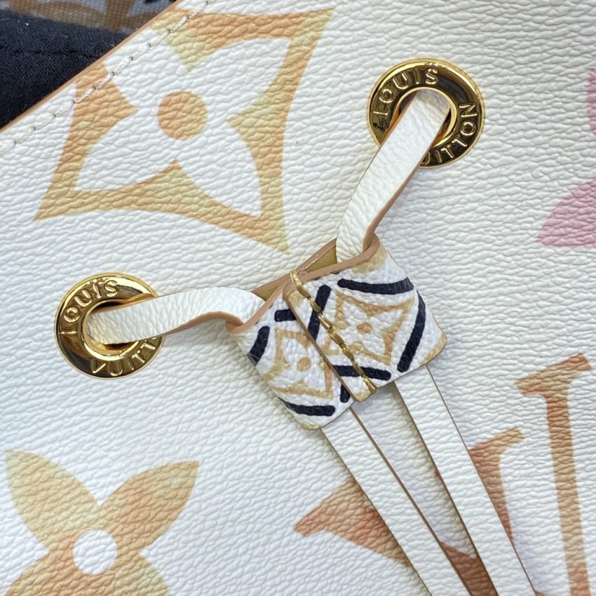 louis vuitton neonoe bb white apricot 9