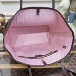 louis vuitton neverfull mm grid pink inside 4