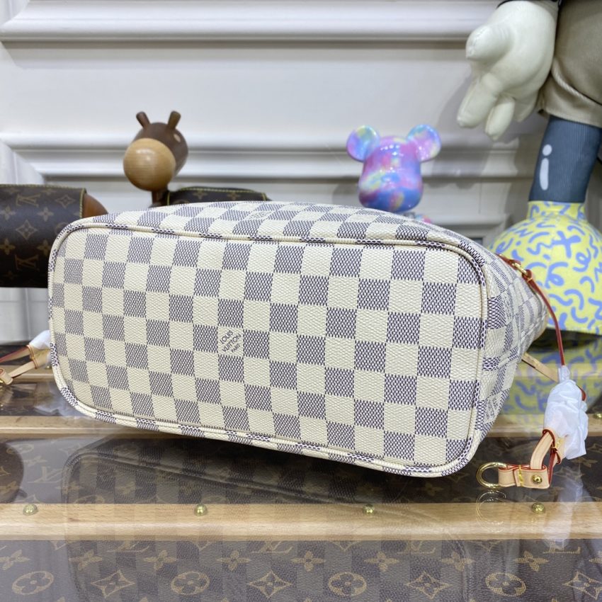 louis vuitton neverfull mm white grid 6