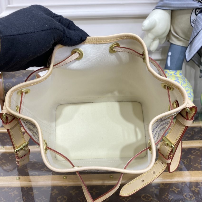 louis vuitton noe bucket white grid 8