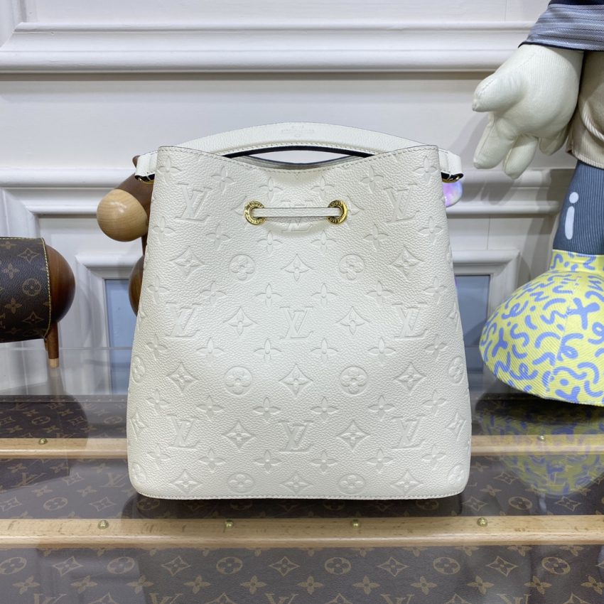 louis vuitton noe bucket white mm 3