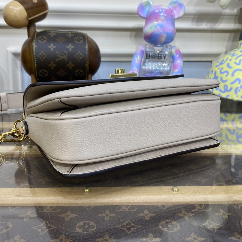 louis vuitton oxford beige 10