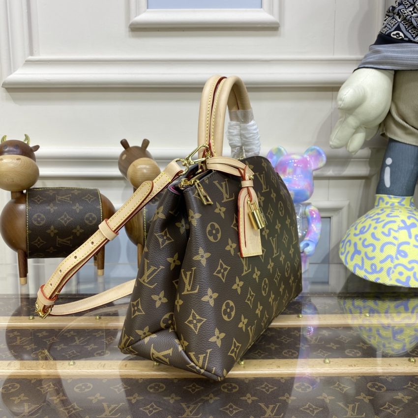 louis vuitton palais 4