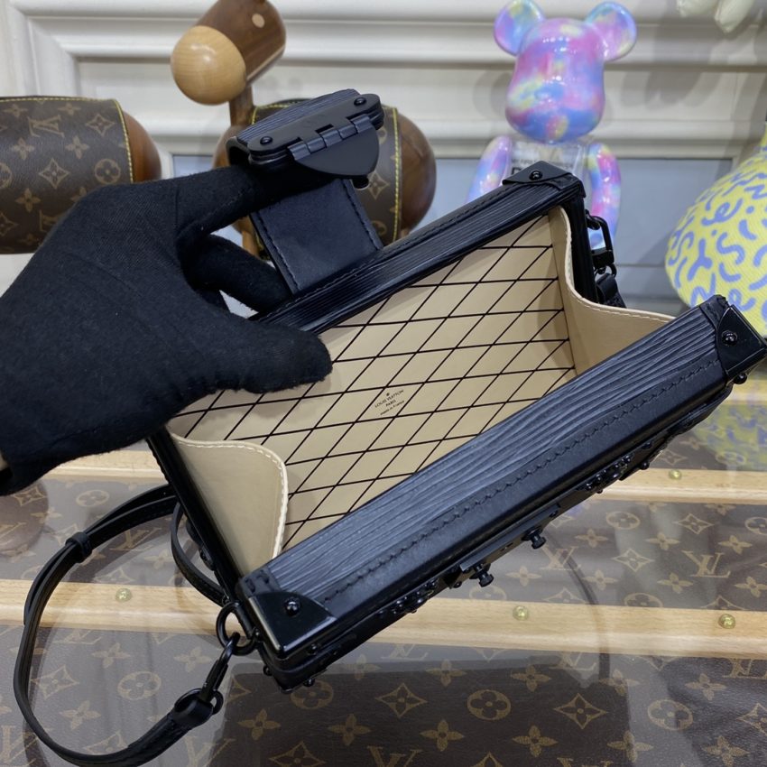 louis vuitton petite malle full black 7