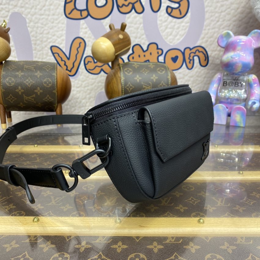 louis vuitton pilot wearable wallet black 4