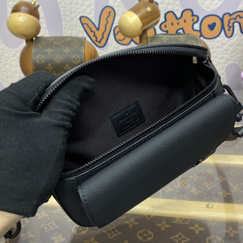 louis vuitton pilot wearable wallet black 6