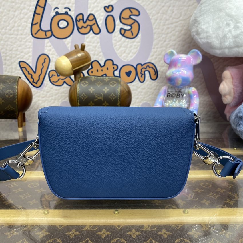louis vuitton pilot wearable wallet blue 5