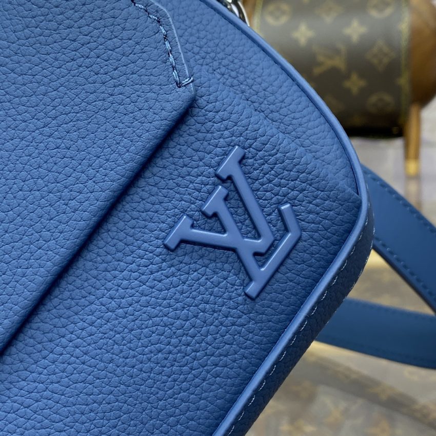 louis vuitton pilot wearable wallet blue 8