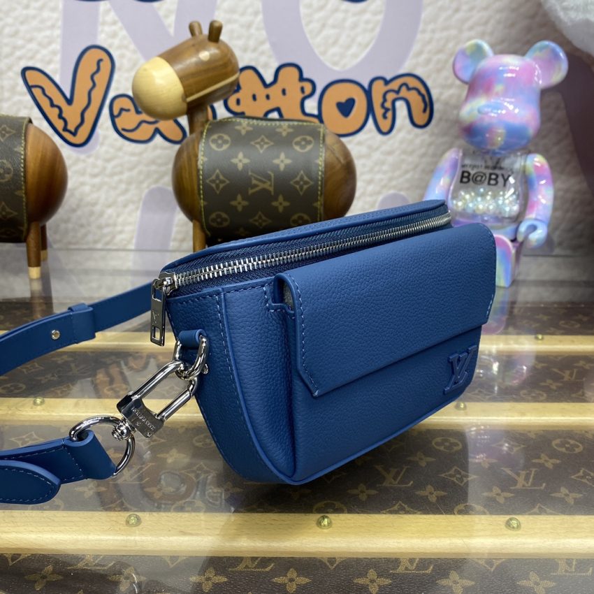 louis vuitton pilot wearable wallet blue 9