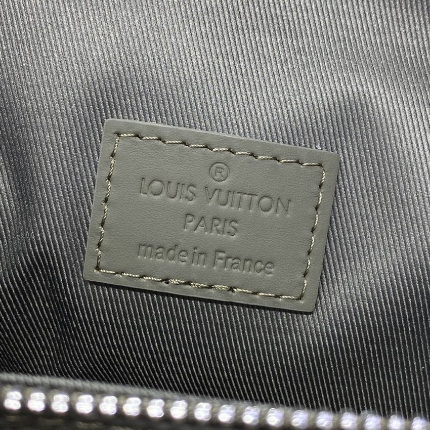 louis vuitton pilot wearable wallet green 3