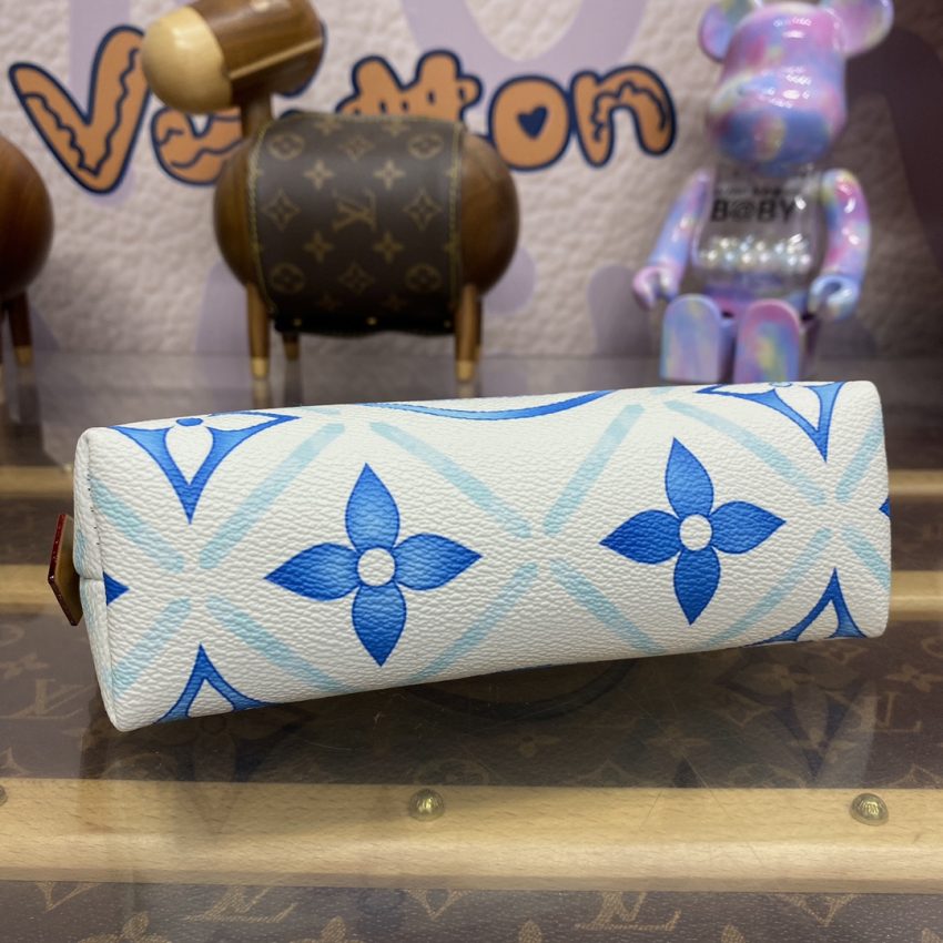 louis vuitton pochette cosmetique blue 4