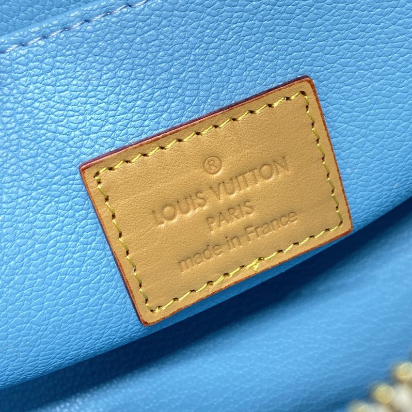 louis vuitton pochette cosmetique blue 5