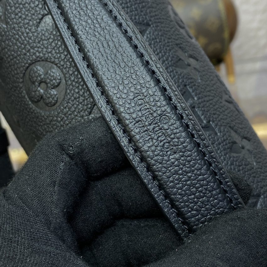 louis vuitton pochette metis black 4