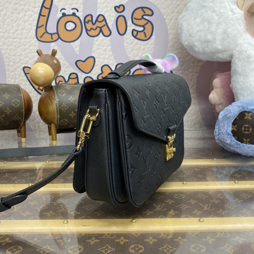 louis vuitton pochette metis black 7