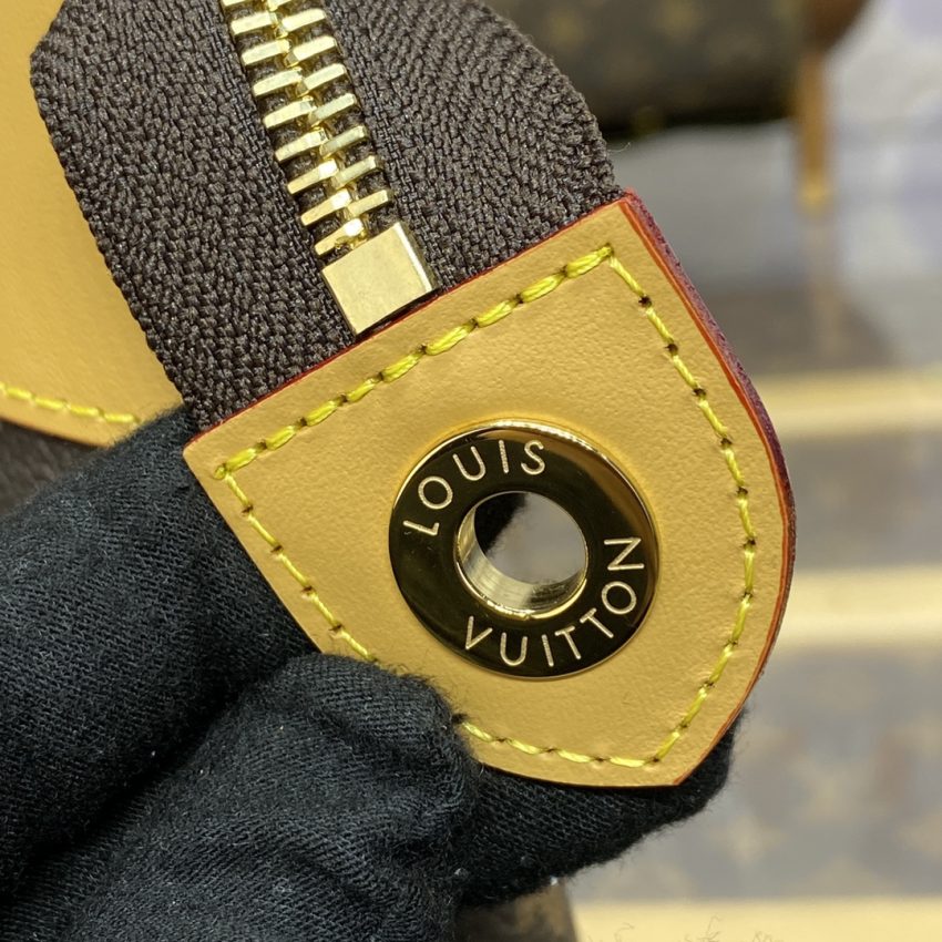 louis vuitton pochette voyage brown 8