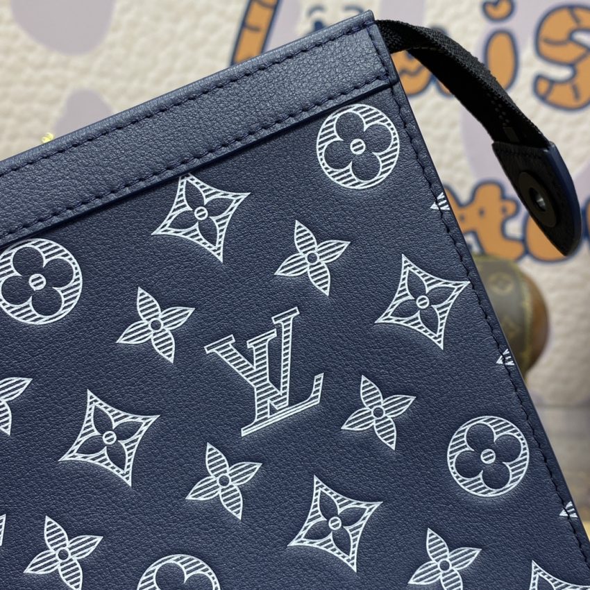 louis vuitton pochette voyage dark blue 2