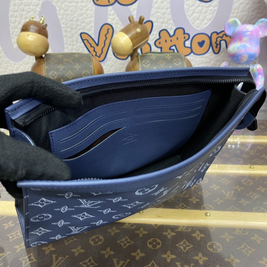 louis vuitton pochette voyage dark blue 6