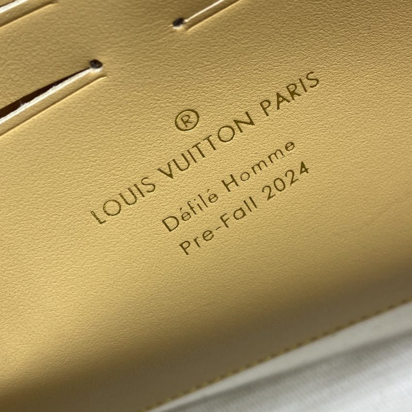 louis vuitton pochette voyage denim 8