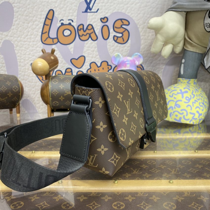 louis vuitton s cape messenger brown 9