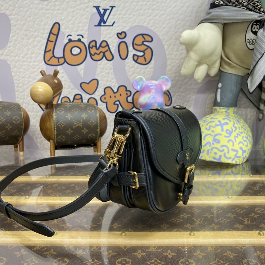 louis vuitton saumur black 6