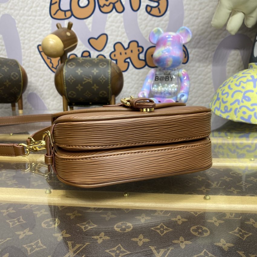 louis vuitton saumur brown 7