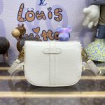 louis vuitton saumur white 9