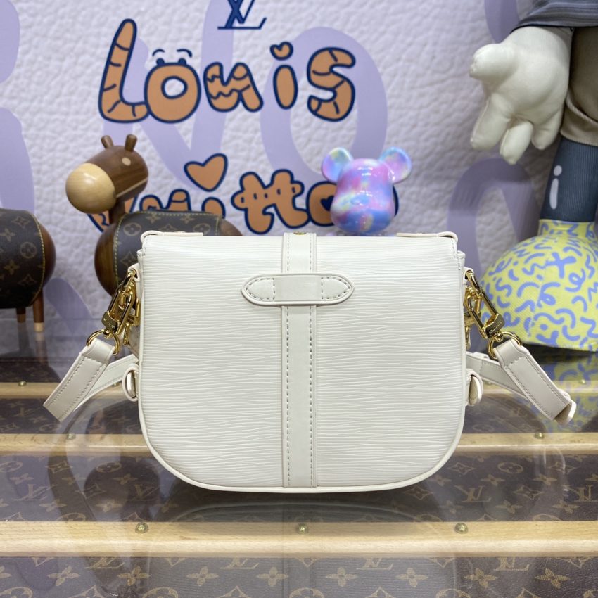 louis vuitton saumur white 9