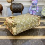 Louis Vuitton sivulaukku kultainen 4