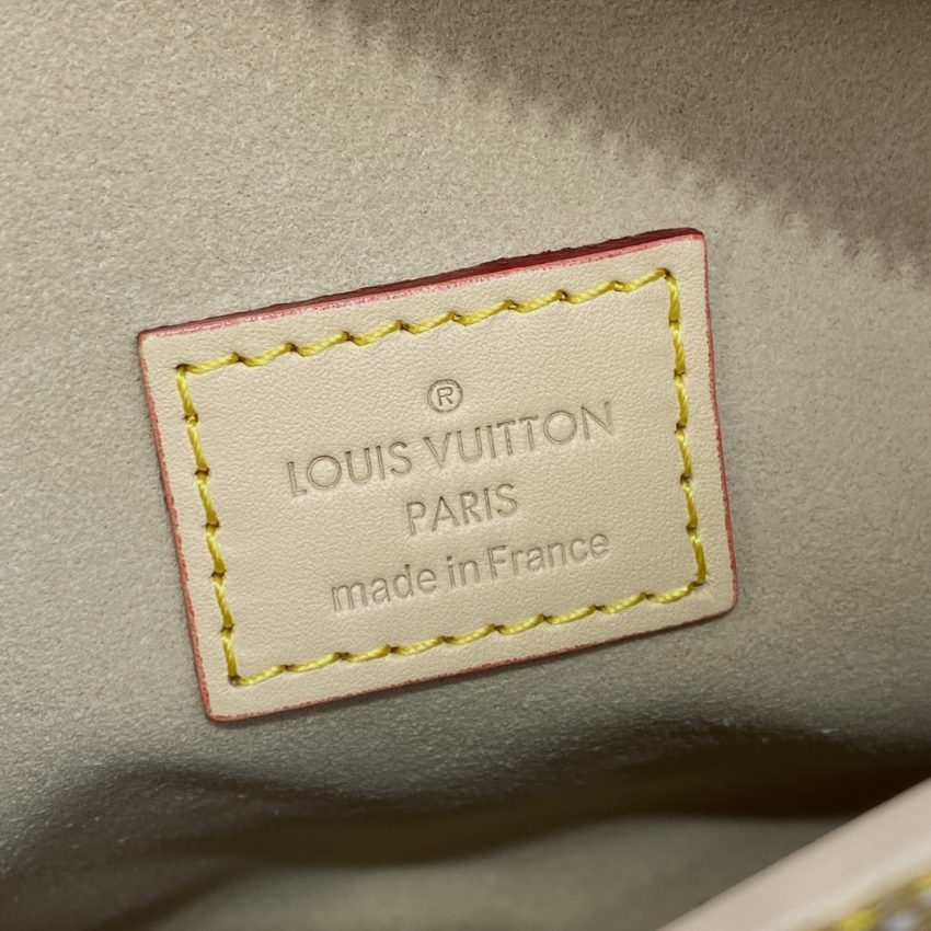 Louis Vuitton sivulaukku kultainen 7