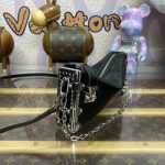louis vuitton slim trunk black 4