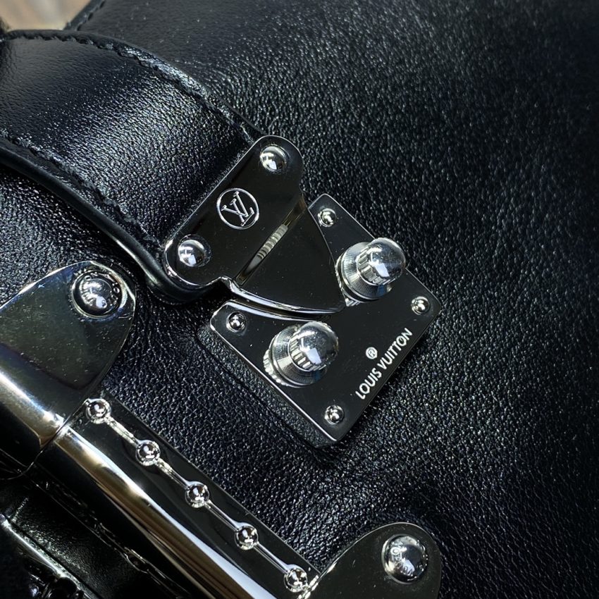louis vuitton slim trunk black 7