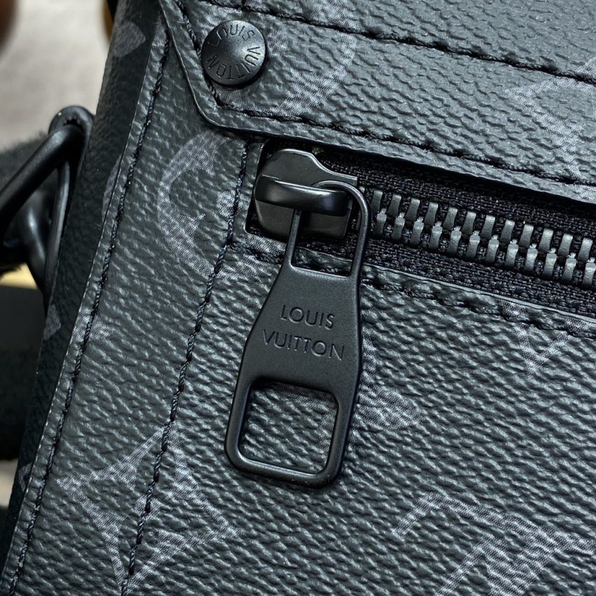 louis vuitton soul trunk cross body black 4